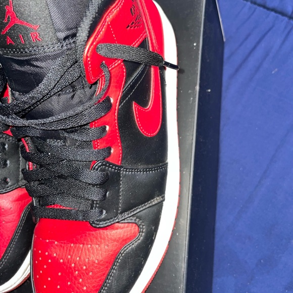 AIR JORDAN 1 RETRO HIGH OG ‘SATIN BRED’ - Picture 2 of 6